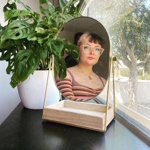Meet your Posher, Bernadette
